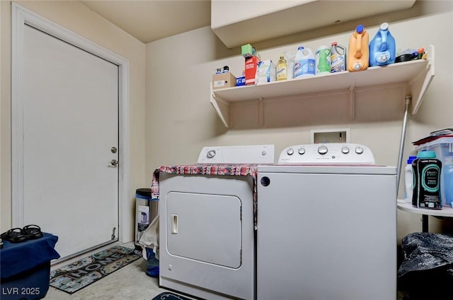 clothes washing area with laundry area and washing machine and dryer