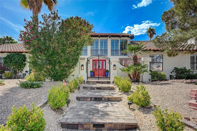 3151 Coachlight Cir, Las Vegas, NV 89117 - view of front of property featuring stucco siding and a tile roof