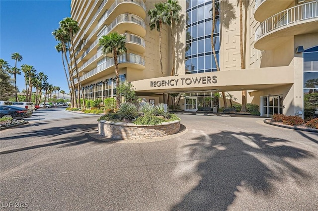 3111 Bel Air Dr Unit 18B, Las Vegas, NV 89109 - view of building exterior