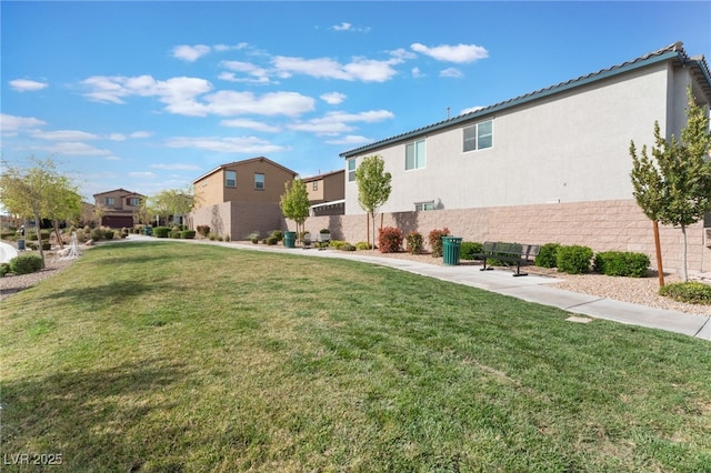 view of yard featuring a residential view