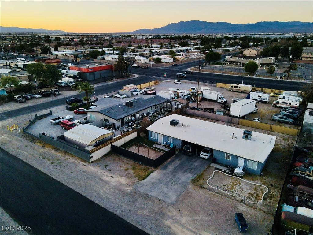 5320 Meikle Ln, Las Vegas, NV 89156 - birds eye view of property featuring a mountain view