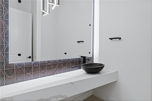 8721 Robinson Ridge Dr, Las Vegas, NV 89117 - bathroom with a sink