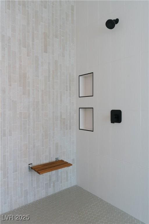 8721 Robinson Ridge Dr, Las Vegas, NV 89117 - bathroom view of a tile shower
