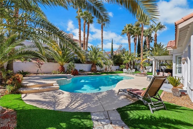 2909 Sterling Cove Dr, Las Vegas, NV 89128 - view of swimming pool with a pergola, a pool with connected hot tub, a fenced backyard, and a patio area