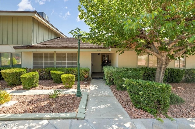 view of front of home with stucco siding