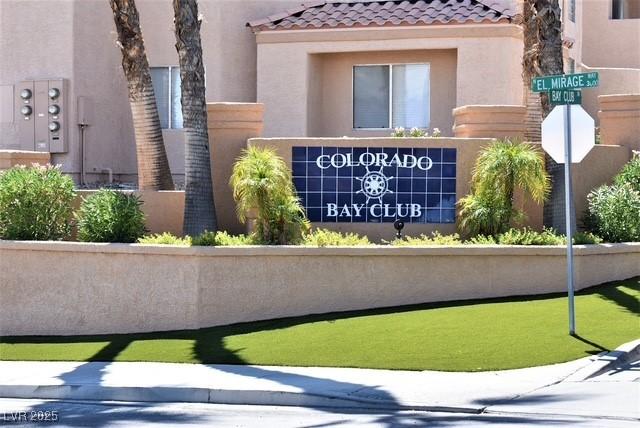 view of community / neighborhood sign