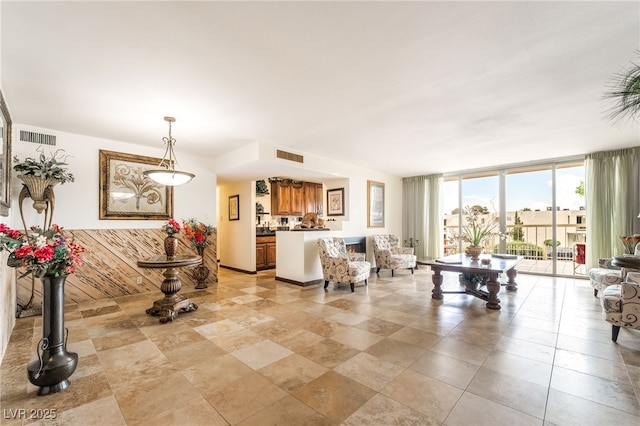750 S Royal Crest Cir Unit 317, Las Vegas, NV 89169 - living area featuring expansive windows
