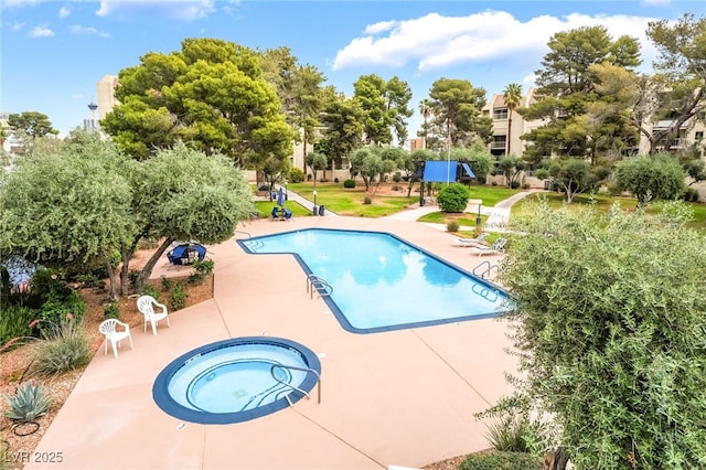 750 S Royal Crest Cir Unit 317, Las Vegas, NV 89169 - community pool featuring a patio and a hot tub