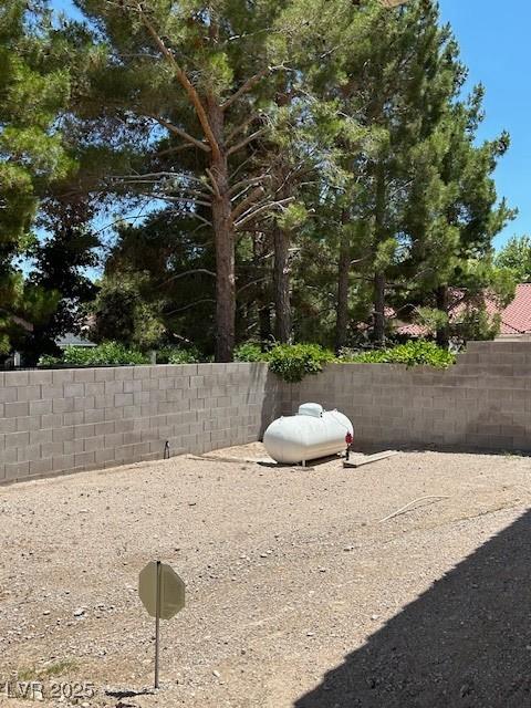 7650 Butterscotch Ct, Las Vegas, NV 89131 - view of yard