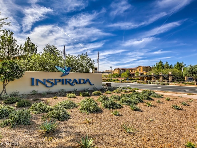 view of community / neighborhood sign