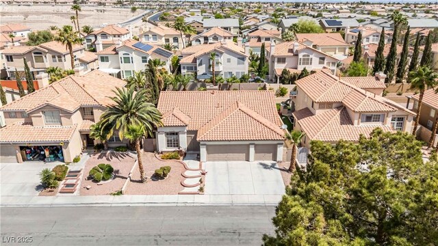 bird's eye view with a residential view