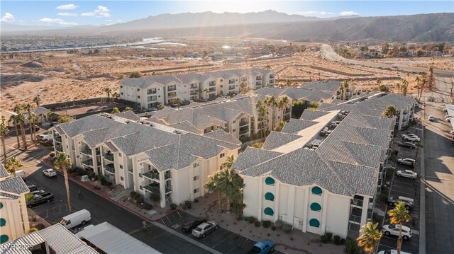 bird's eye view featuring a mountain view