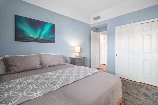 3550 Bay Sands Dr Unit 2101, Laughlin, NV 89029 - bedroom featuring a closet and visible vents