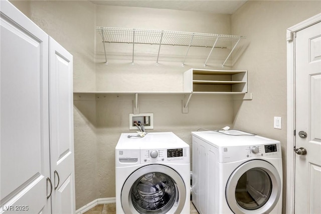 4124 Gliding Gulls Ave, North Las Vegas, NV 89084 - washroom featuring washing machine and clothes dryer