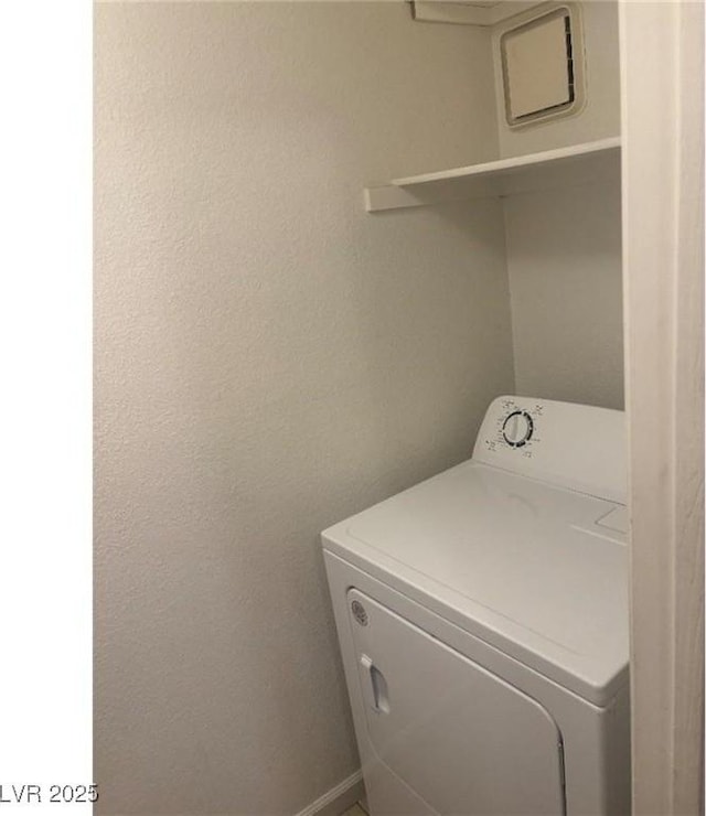 laundry area featuring washer / dryer