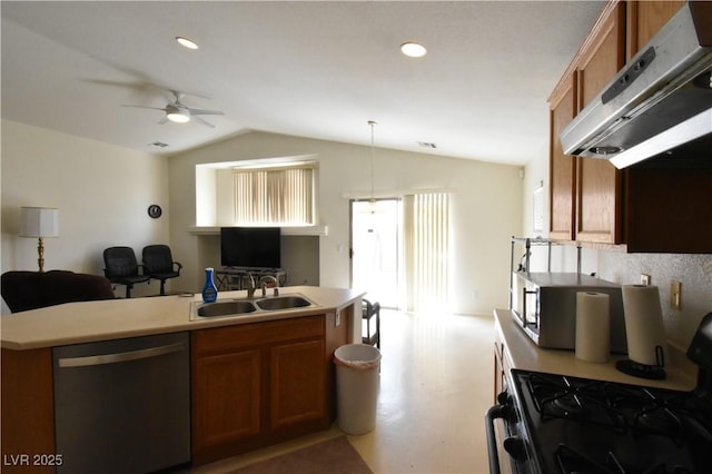 kitchen featuring a sink, lofted ceiling, stainless steel appliances, under cabinet range hood, and a ceiling fan
