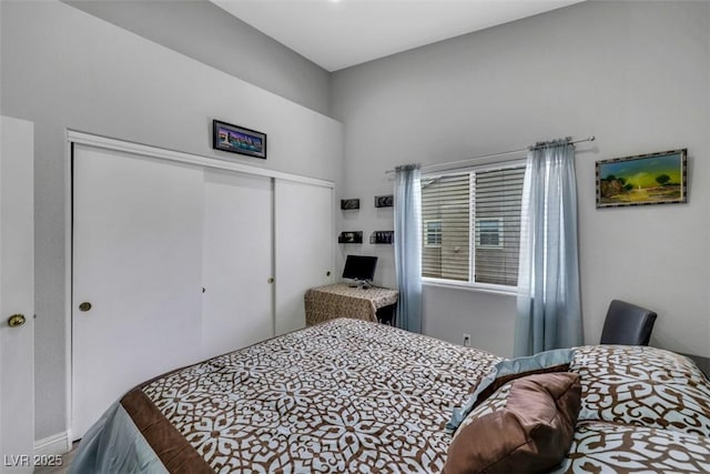 bedroom with a closet