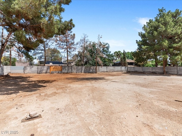 view of yard featuring fence