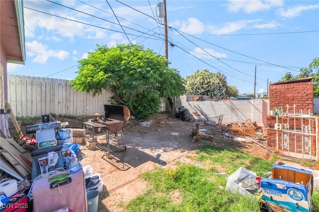 1708 Weeping Willow Ln, Las Vegas, NV 89104 - view of yard featuring fence