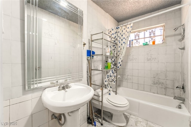 1708 Weeping Willow Ln, Las Vegas, NV 89104 - full bath featuring toilet, tile walls, washtub / shower combination, and a sink