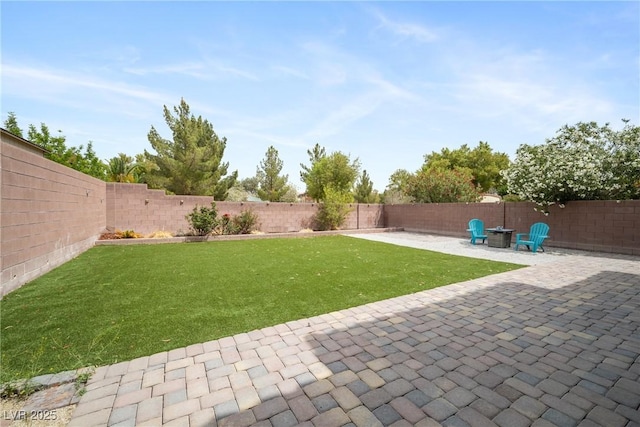 view of yard with a patio
