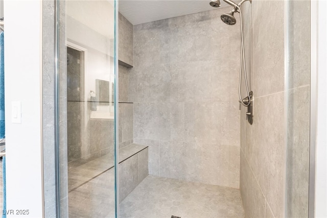 5865 Alice Landing Ct, Las Vegas, NV 89149 - bathroom featuring tiled shower