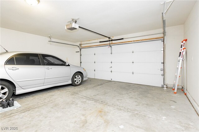 434 Viewmont Dr, Henderson, NV 89015 - garage with a garage door opener