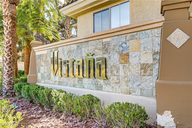 view of community / neighborhood sign