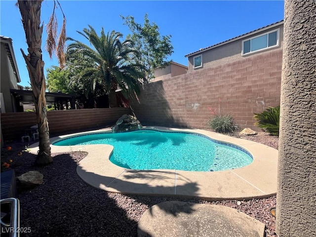 2112 Merganser Ct, North Las Vegas, NV 89084 - view of swimming pool featuring a fenced backyard