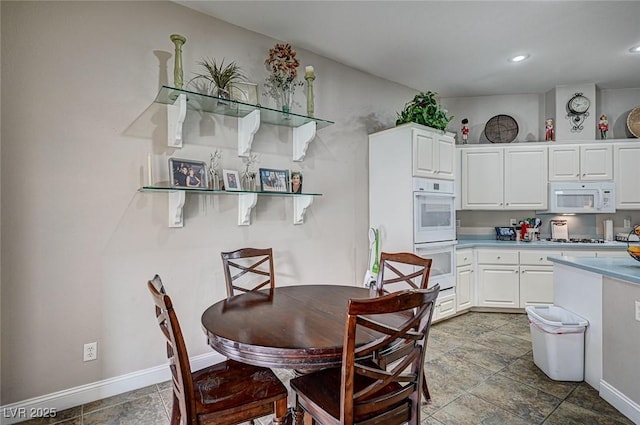 2939 Crown Bluffs Ct, Las Vegas, NV 89117 - photo 11