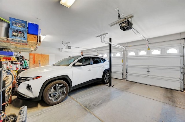 9656 Paraiso Springs St, Las Vegas, NV 89139 - garage with a garage door opener