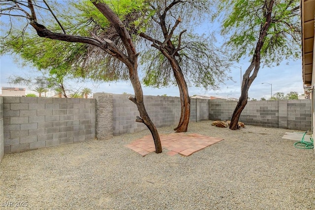 7949 Long Beach St, Las Vegas, NV 89139 - view of fenced backyard