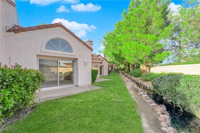 6940 Emerald Springs Ln, Las Vegas, NV 89113 - view of grassy yard