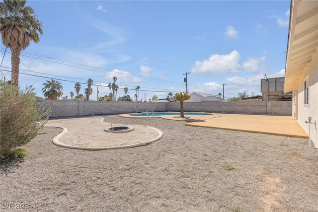 1616 Yellow Rose St, Las Vegas, NV 89108 - fenced backyard with a patio area