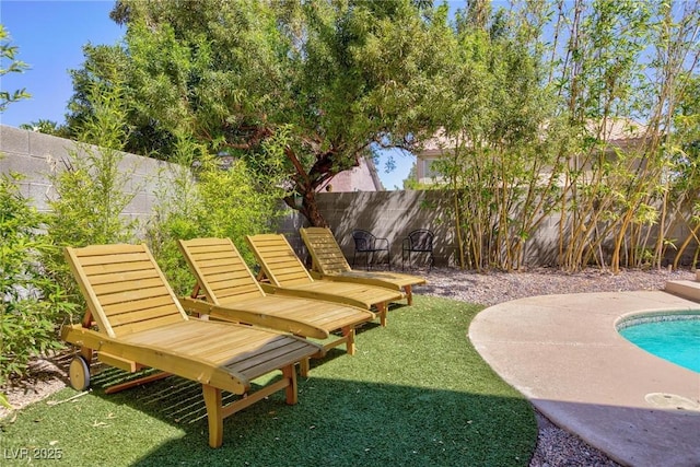 1246 E Gary Ave, Las Vegas, NV 89123 - view of yard with a patio area
