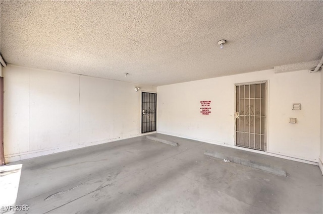 1553 Dorothy Ave Unit 4, Las Vegas, NV 89119 - view of garage