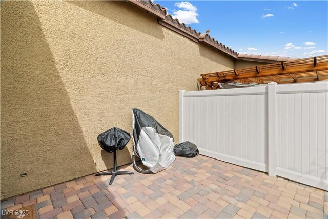 2213 Chandler Ranch Pl, Laughlin, NV 89029 - view of patio / terrace with fence