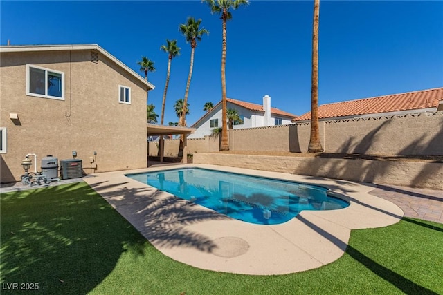 326 Fuente Dr, Henderson, NV 89014 - view of swimming pool with a fenced backyard, central air condition unit, and a patio area