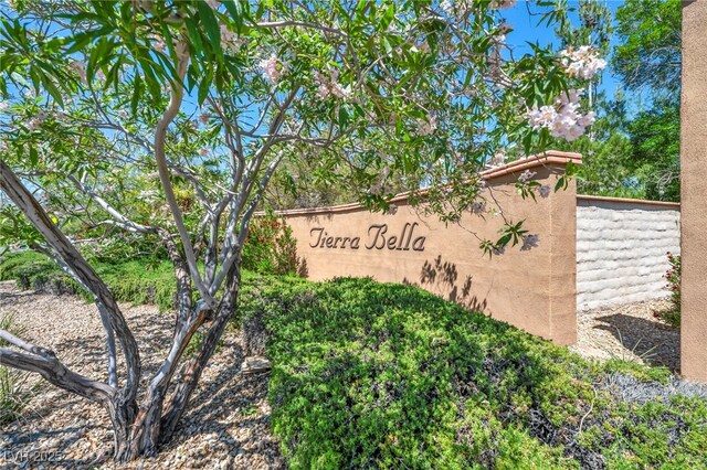 11908 Menchaca Ln, Las Vegas, NV 89138 - view of community sign