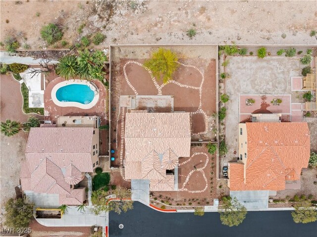 bird's eye view of a pool area