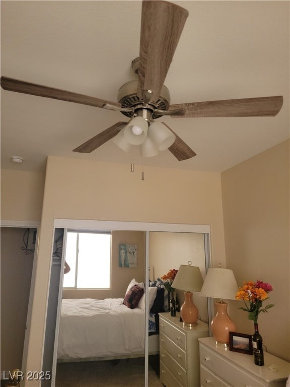 bedroom with a ceiling fan