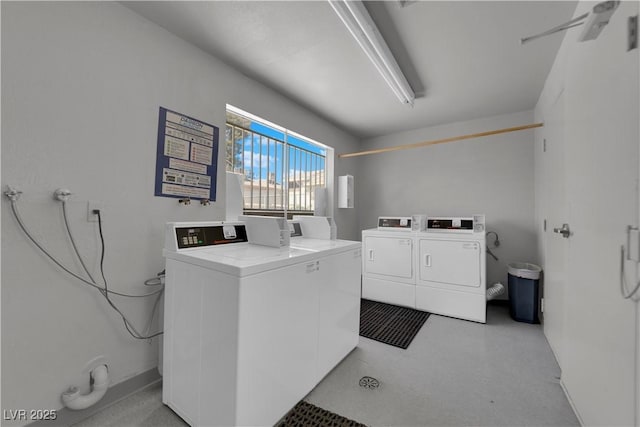 4770 Topaz St Unit 108, Las Vegas, NV 89121 - community laundry room with independent washer and dryer