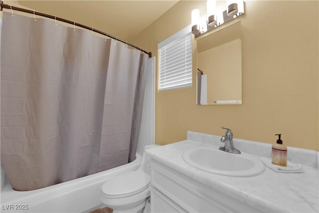 4770 Topaz St Unit 108, Las Vegas, NV 89121 - full bath featuring shower / bath combo with shower curtain, vanity, and toilet