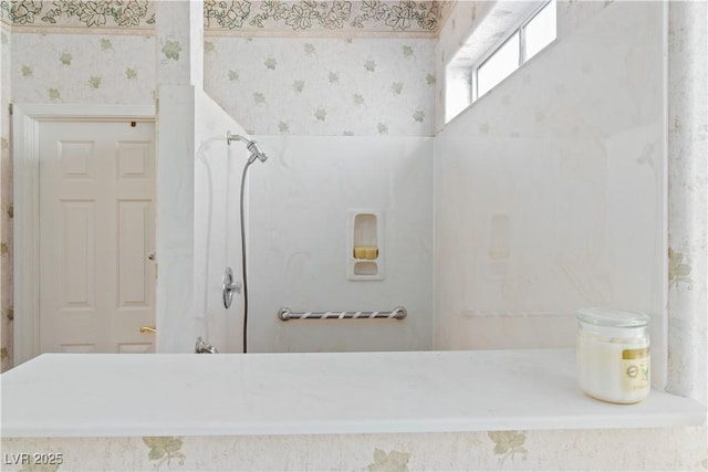 1223 Golf Club Dr, Laughlin, NV 89029 - bathroom with wallpapered walls