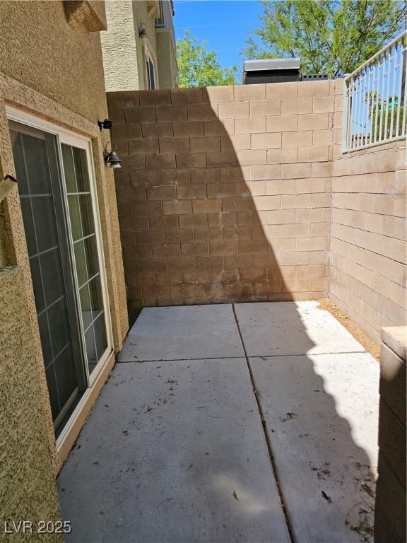7461 Enviable Ct, Las Vegas, NV 89149 - view of patio with fence