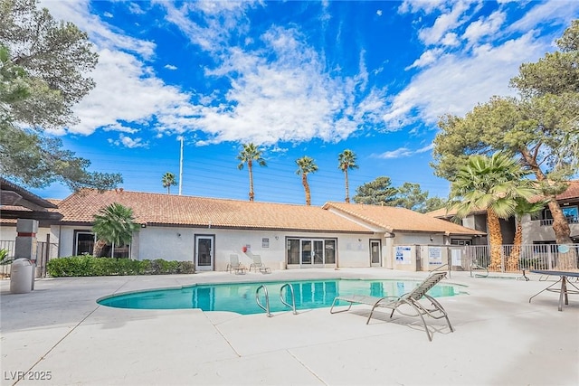 2606 S Durango Dr Unit 122, Las Vegas, NV 89117 - community pool featuring a patio area and fence