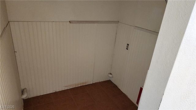 4285 El Como Way, Las Vegas, NV 89121 - laundry room featuring tile patterned flooring