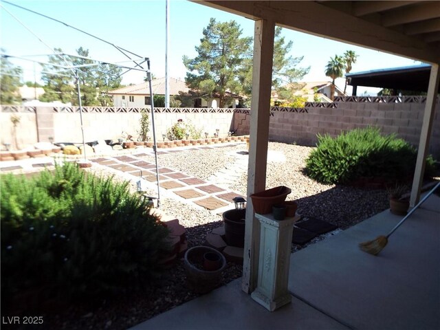 3954 Saddlewood Ct, Las Vegas, NV 89121 - view of patio / terrace with a fenced backyard