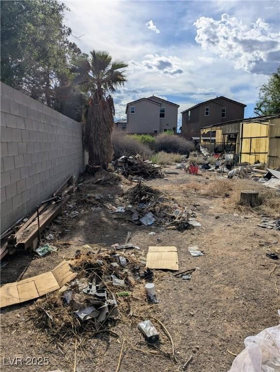 view of yard featuring fence