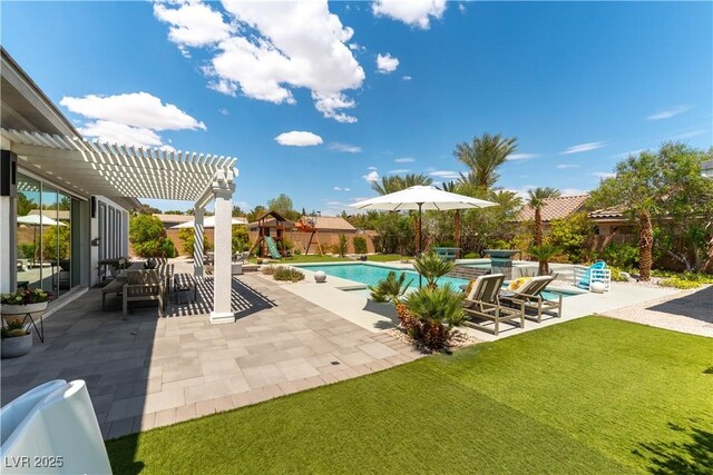 3458 W Agate Ave, Las Vegas, NV 89139 - view of pool featuring a pergola, a patio area, and a pool with connected hot tub